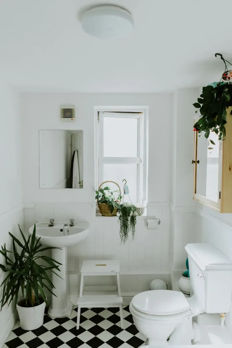 Bathrooms & Kitchens